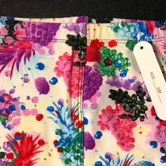 COPY - Kids Leggings Fruit, Hearts or Flags - Picture 2 of 8